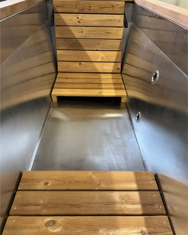 Cold Bath with 2 thermowood seats and Stainless Steel insert