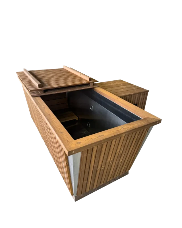 Cold Bath with thermowood cladding