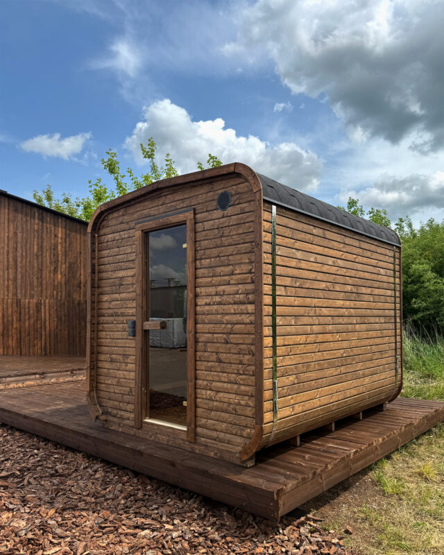 3M Sauna Cube with Full Moon window - Image 3