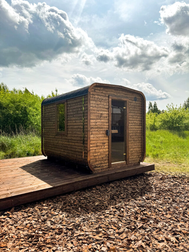 3M Sauna Cube with Full Moon window - Image 4
