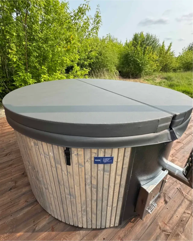 Integrated Fiberglass Hot Tub - Image 2