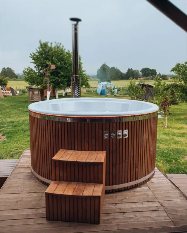 Integrated XL Fiberglass Hot Tub - Image 2