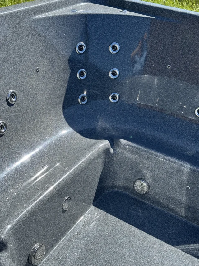 QUADRO SPA Hot Tub