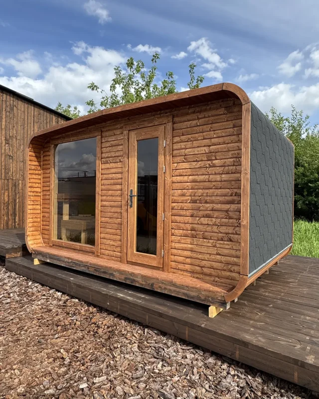 4M_Cube Wide Sauna with changing room