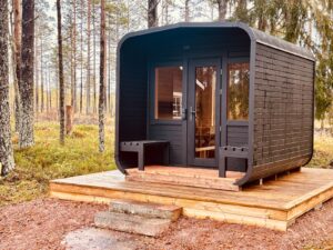 Maudis outdoor sauna with a small terrace