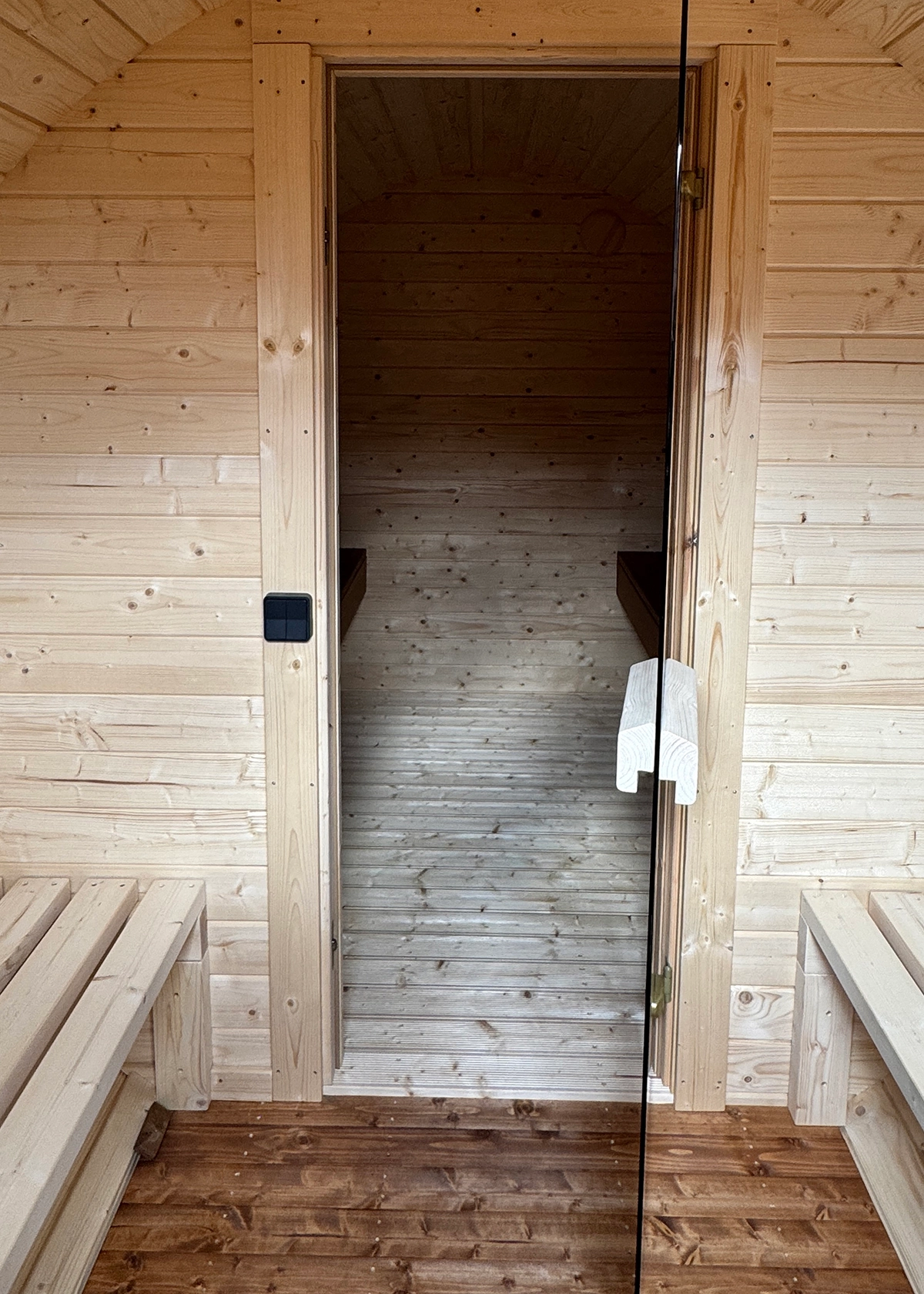 4m Barrel sauna with relax room - Image 2